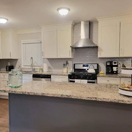 Villa Refreshed!! Private 4Brms 2 Bath - 2 King Beds!! Smyrna Exterior foto